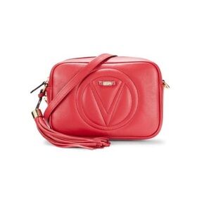 Valentino Red Leather Camera
Crossbody Bag - super beautiful Lipstick red color